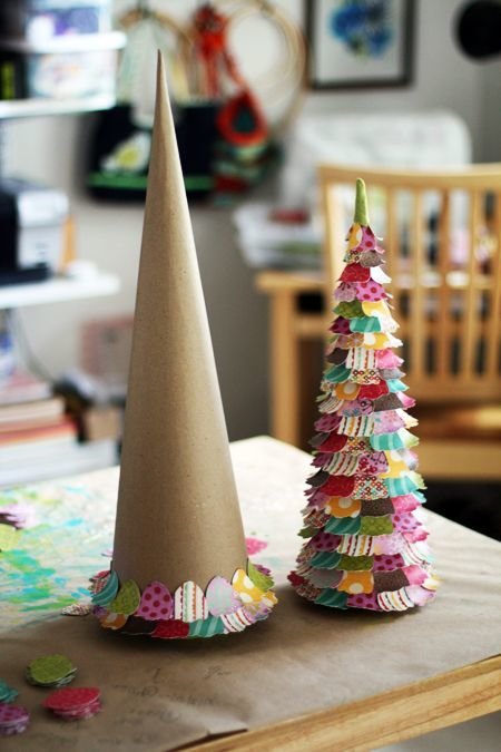 новогодний декор, маленькая елка фото, елка своими руками, елка из бумаги фото