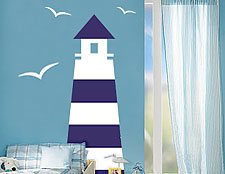декор детской в морском стиле фото, детская комната в синих тонах фото, комната мальчика фото, оформление детской для мальчика фото, наклейка маяк фото