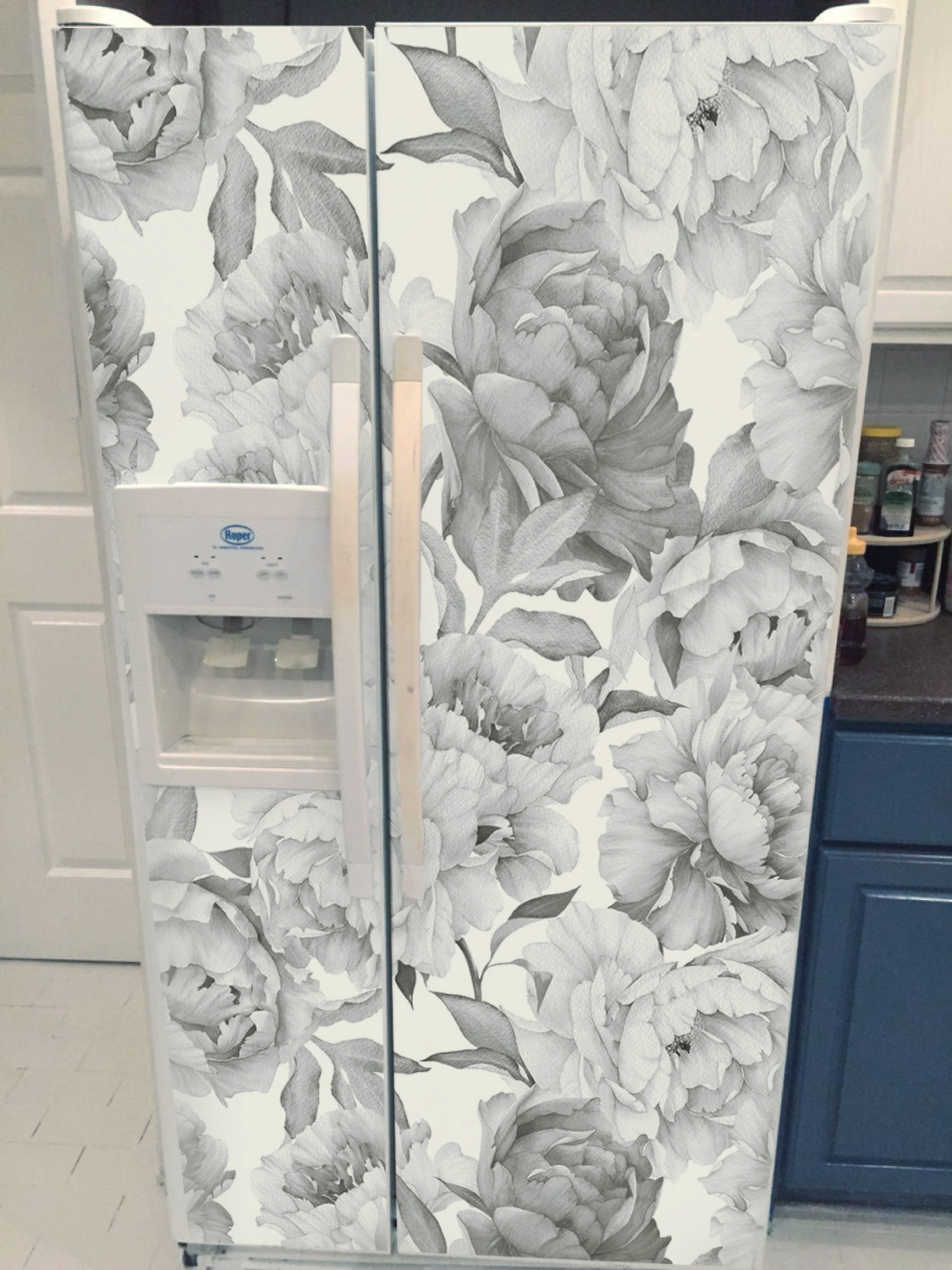 наклейка на холодильник цветы фото, виниловая наклейка на холодильник пионы фото, наклейка на холодильник цветы фото, наклейка на холодильник черно-белая фото